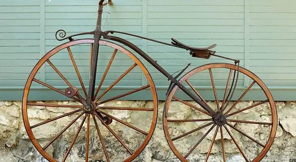 История на велосипеда - кой го е изобретил и през коя година, скица на първия велосипед
