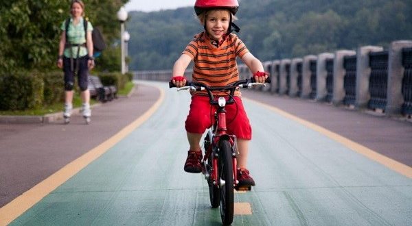 Как да научите детето си да кара колело: правила за безопасност, съвети