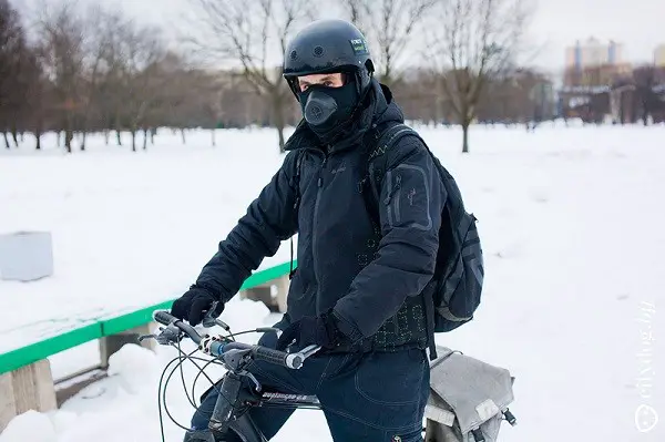 зимно облекло на велосипедиста